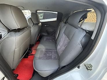 shevralet spark: Chevrolet Spark: 2016 г., 1 л, Вариатор, Бензин, Хэтчбэк — 5