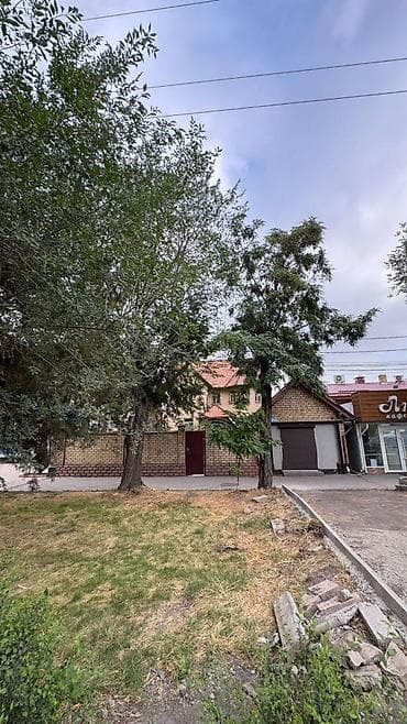 сдаю места в аренду: 300 м², 4 комнаты — 1