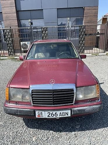 Mercedes-Benz 220: 1992 г., 2 л, Механика, Бензин at lalafo.kg Mercedes-Benz 220: 1992 г., 2 л, Механика, Бензин