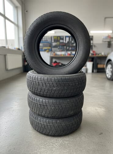 шины на 18 зимние: Шины 245 / 65 / R 17, Зима, Б/у, Комплект, Внедорожные (АТ/МТ), Китай, Nokian — 1