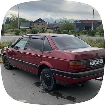 b 4: Volkswagen Passat: 1988 г., 1.8 л, Механика, Седан — 8