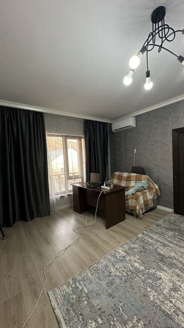 аренда загородного дома: Сдаётся просторная комната/студия с отдельным санузлом в частном доме — 1