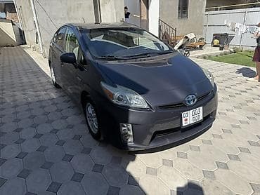 crv 5: Toyota Prius: 2011 г., 1.8 л, Гибрид, Хэтчбэк — 7