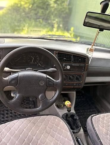 лягушка w210: Volkswagen Golf: 1993 г., Механика, Бензин, Хэтчбэк — 10