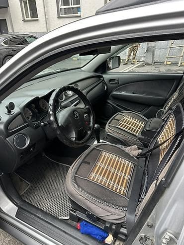 ремонт надо: Mitsubishi Outlander: 2003 г., 2.4 л, Автомат, Бензин, Кроссовер — 3
