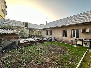 Кыймылсыз мүлк: Дом с 2 входами и двором 245000$ Ахунбаева/Советская в переулке — 3