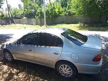 салквн тор: Toyota Avensis: 2002 г., 1.8 л, Механика, Бензин, Седан — 2
