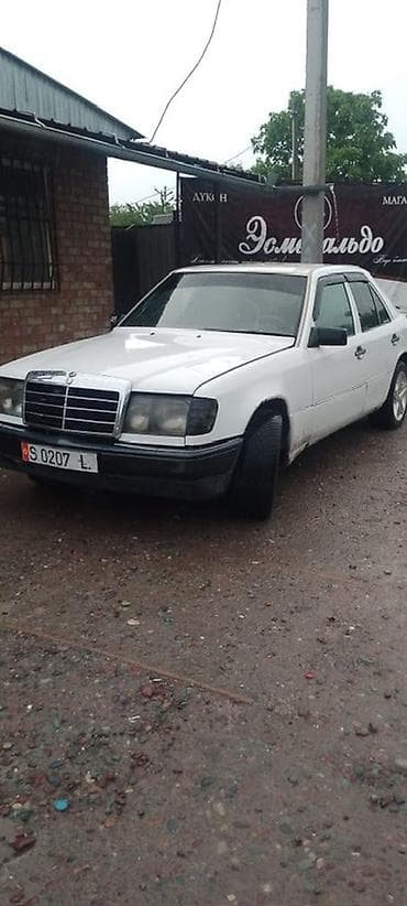 Mercedes-Benz W124: 1991 г., Седан