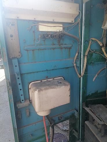 Аппарат для продажи газированной воды (советского типа) Описание: -