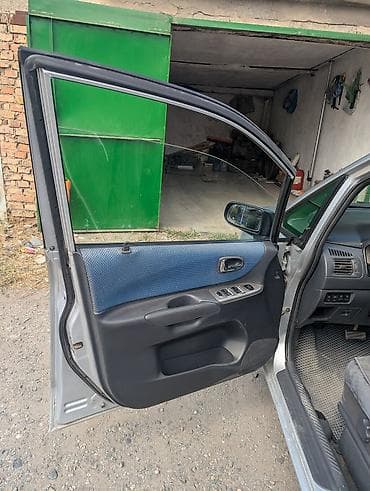 getz 2: Mazda PREMACY: 2003 г., 2 л, Автомат, Бензин, Минивэн — 6