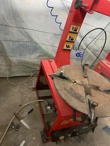 Бизнес үчүн жабдуулар: Шиномонтажный стенд с комплектом аксессуаров срочно продаю 2 комплект — 2