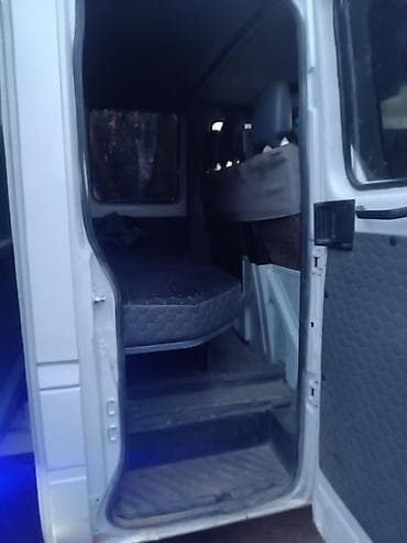 кабинка: Легкий грузовик, Mercedes-Benz, Дубль, 3 т, Б/у — 1