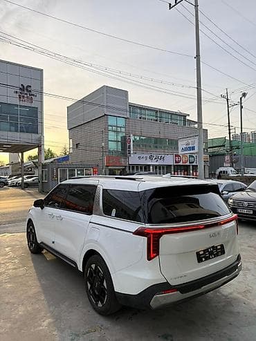 2025: Kia Carnival: 2025 г., 1.6 л, Автомат, Гибрид, Минивэн — 6