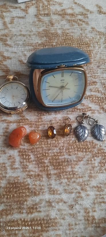 Набор винтажных аксессуаров и декора: - Складные дорожные