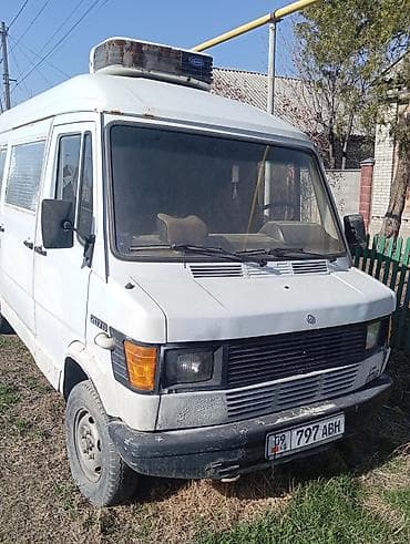 грузовой шиномантаж: Microcar : 1987 г., 2.4 л, Дизель, Фургон — 2