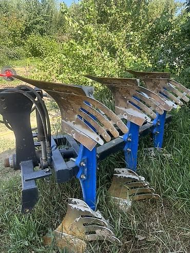 мотор водный: Трактор колесный 4x4, серия 704 (примерно 70 л.с.), с закрытой — 9