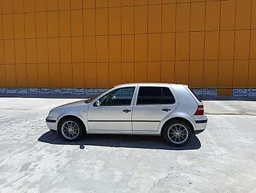 Volkswagen Golf: 2003 г., 1.6 л, Кол менен иштөөчү, Бензин, Хетчбек — 4