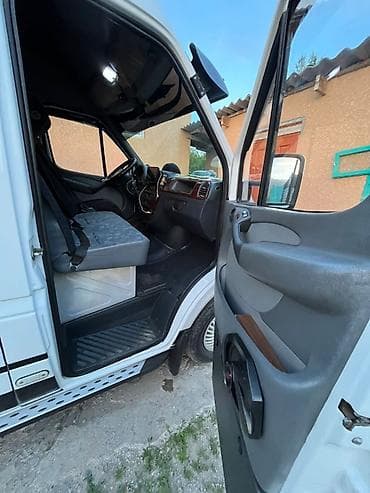 авто лизинк бишкек: Mercedes-Benz Спринтер: 2003 г., 2.2 л, Кол менен иштөөчү, Дизель, Бус — 4