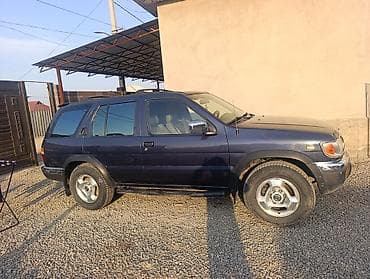 Nissan Pathfinder: 2000 г., Внедорожник