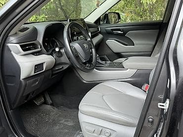 Toyota Highlander: 2021 г., 3.5 л, Бензин, Кроссовер — 5