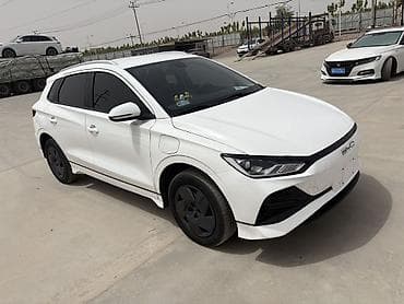BYD: BYD E2: 2023 г., Автомат, Электромобиль, Хетчбек — 2