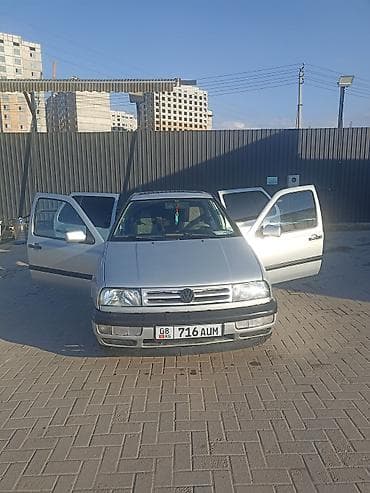 gen kg: Volkswagen Vento: 1993 г., 1.8 л, Ручные, Бензин, Седан — 8