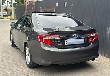 Toyota Camry: 2012 г., 2.5 л, Автомат, Гибрид, Седан — 3