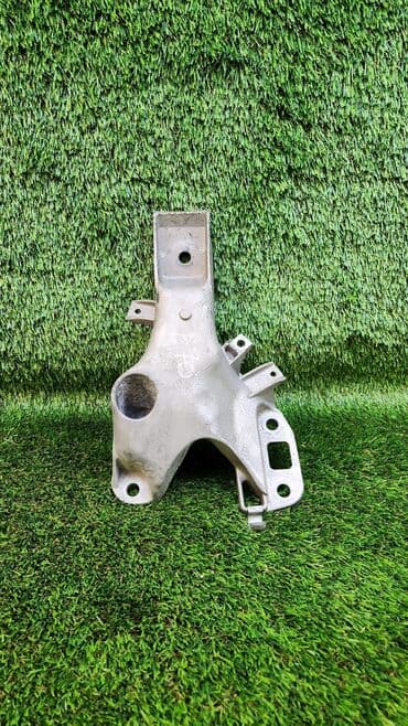 n52: Несущий кранштэйн двс левый Е70 3.0i N52 2211 —-6 772 —673 Несущий — 1