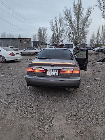 кен булун: Honda Torneo: 2000 г., Седан — 4