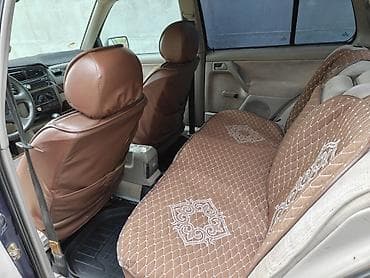 Volkswagen Vento: 1992 г., 1.8 л, Механика, Бензин, Седан — 5