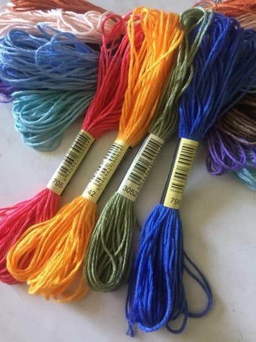 вышивка вишивка вышывка вишывка вышивалка вышивальная вышывалная вышивалный вышивальный вышывалка вышивальный вышивалный вышивальная: Нитки схс. Номера по ДМС. 
Мулине х/б. 
Высокое качество — 1