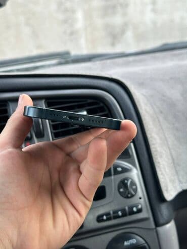 Акылдуу сааттар: IPhone 13, Колдонулган, 128 ГБ, Midnight, Каптама, Кабель, 74 % — 6