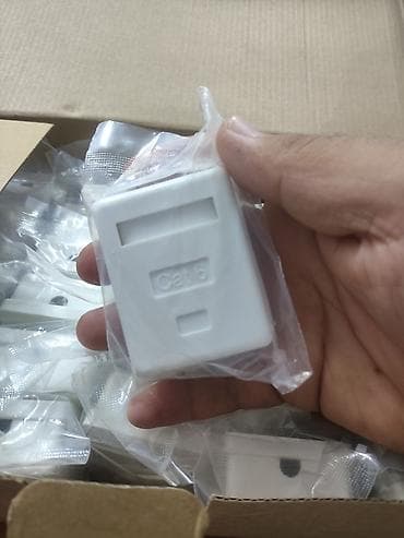 гнезда: Сетевая розеточная коробка для витой пары Cat6 (накладной модуль). - — 2