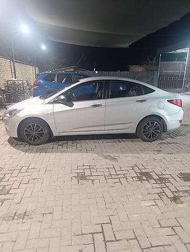 Hyundai Accent: 2015 г., 1.6 л, Механика, Бензин, Седан — 2