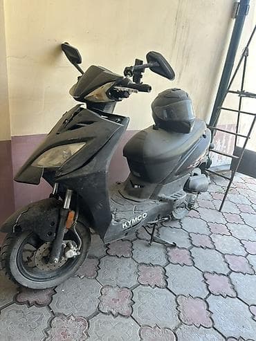 мото скупка: Скутер KYMCO, черный цвет, городской класс. Основное: - Бензиновый — 3