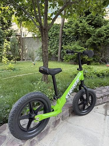 Детский транспорт: Беговел Strider, зеленый. Состояние новое, ребенок не заинтересовался — 3