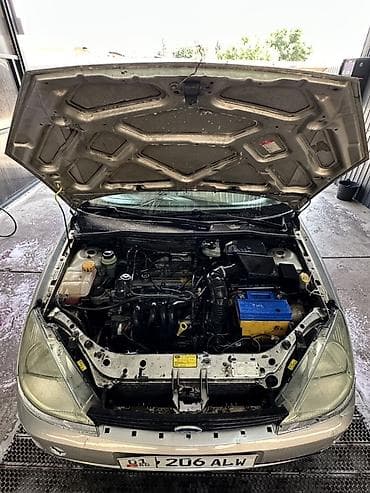 Транспорт: Ford Focus: 2002 г., Бензин, Хэтчбэк — 3