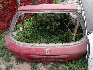 Кузовные детали: Крышка багажника Honda — 1