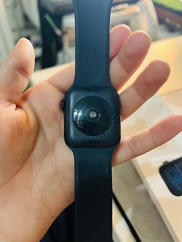 Apple Watch SE (2‑го поколения), 44 мм, цвет Midnight (темный) — 3