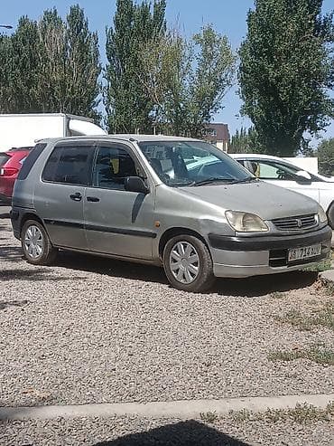 Toyota Raum: 2000 г., 1.5 л, Автомат