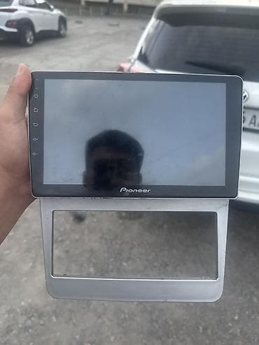 check it: Мультимедийная автомагнитола Pioneer с выносным/парящим сенсорным — 1