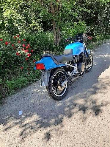Suzuki: Мотоцикл дорожный, сузуки бандит. Основные особенности: - — 4