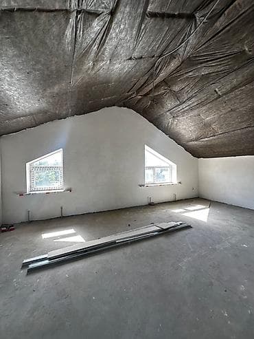 сокулук селекция: 🏡 Продается просторный 3-этажный таунхаус в Селекции! 📍 Локация — 9