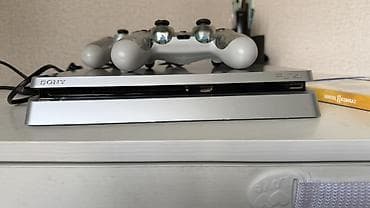 playstation 4 linux: Sony PlayStation 4 Slim (серебристая) Комплектация: - Консоль PS4 — 2