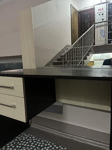 coffee table: Туалетный столик, Б/у, С зеркалом, цвет - Коричневый, ЛДСП — 2