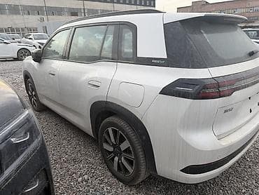 wuling mini ev: Roewe i6: 2026 г., Вариатор, Гибрид, Кроссовер — 1