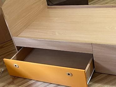 юношеский гарнитур: Юношеский гарнитур б/у
2 кровати 
Шкаф 1 для одежды
Компьютерный стол — 5