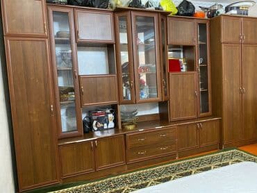 чашка для кофе: Ашкана үчүн шкаф, Колдонулган, Полго орнотулма, Жуугучсуз, Жыгач — 2