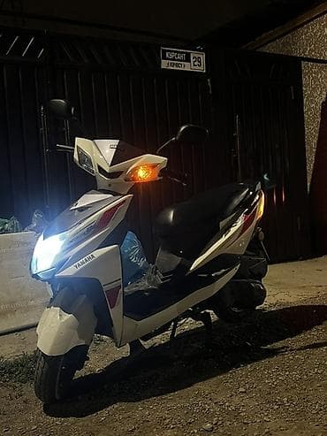 танк сукутер: Тип скутера Yamaha, 125 куб. см, Бензин, Б/у — 1