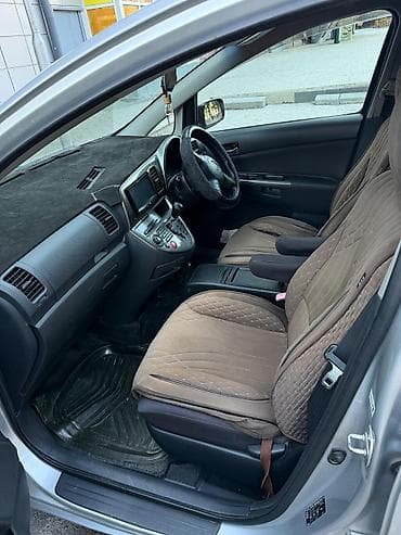 Продажа авто: Toyota WISH: 2004 г., 2 л, Вариатор, Бензин, Минивэн — 8